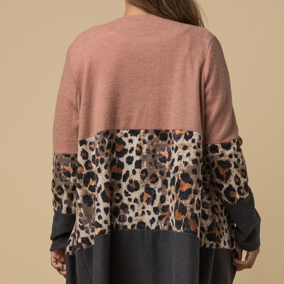 ONLY 1 LEFT! Color Block leopard cardigan-plus - Picture 3 of 6